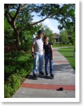 Patinando.